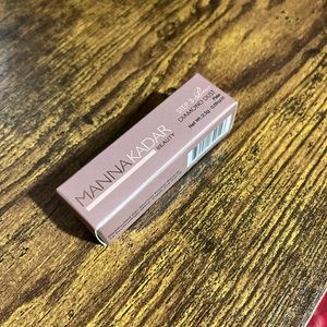 Manna Kadar Diamond Dust roll on shadow